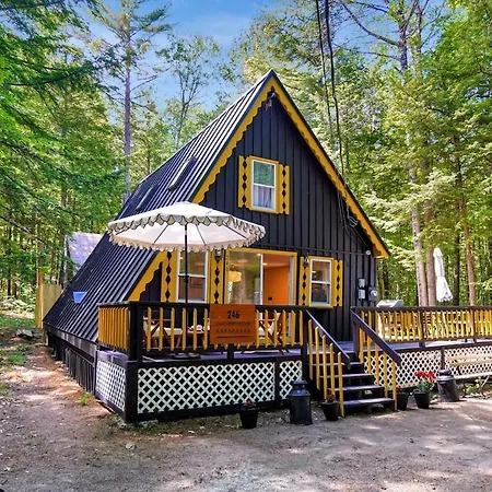 Relaxing A-Frame With Hot Tub And Lake Access